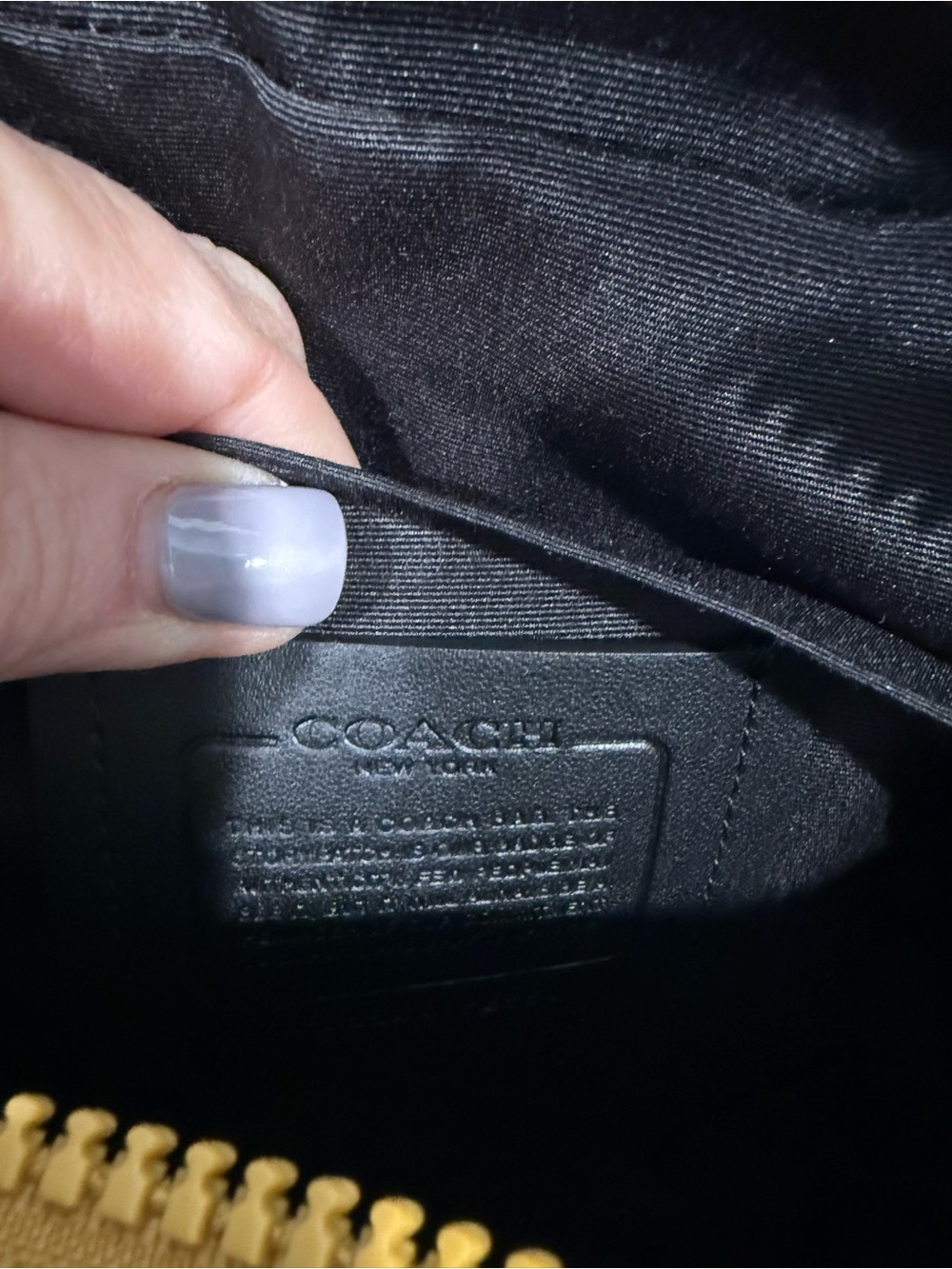 Coach Blue and Black Leather Messenger Bag with Yellow Logo Detail - Picture 6 of 9